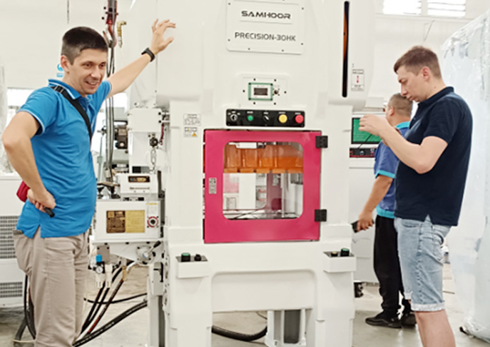 How to choose suitable High Speed Punching Machine equipment