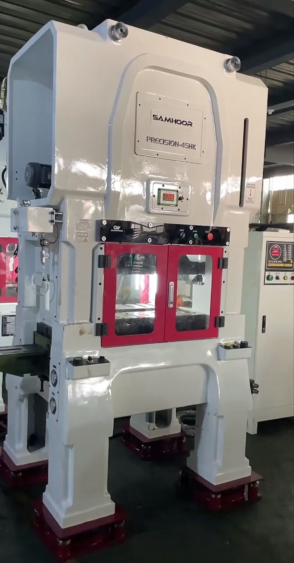 What is the tonnage of a power press?
